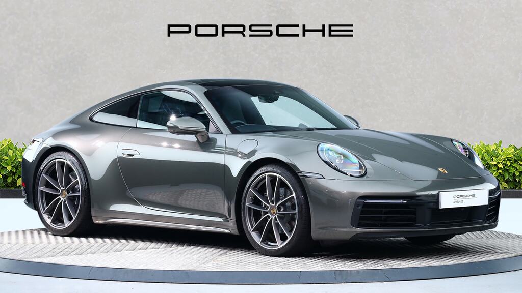 Porsche 911 2dr Pdk Green