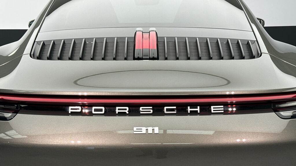 Porsche 911 2dr Pdk Blue #25
