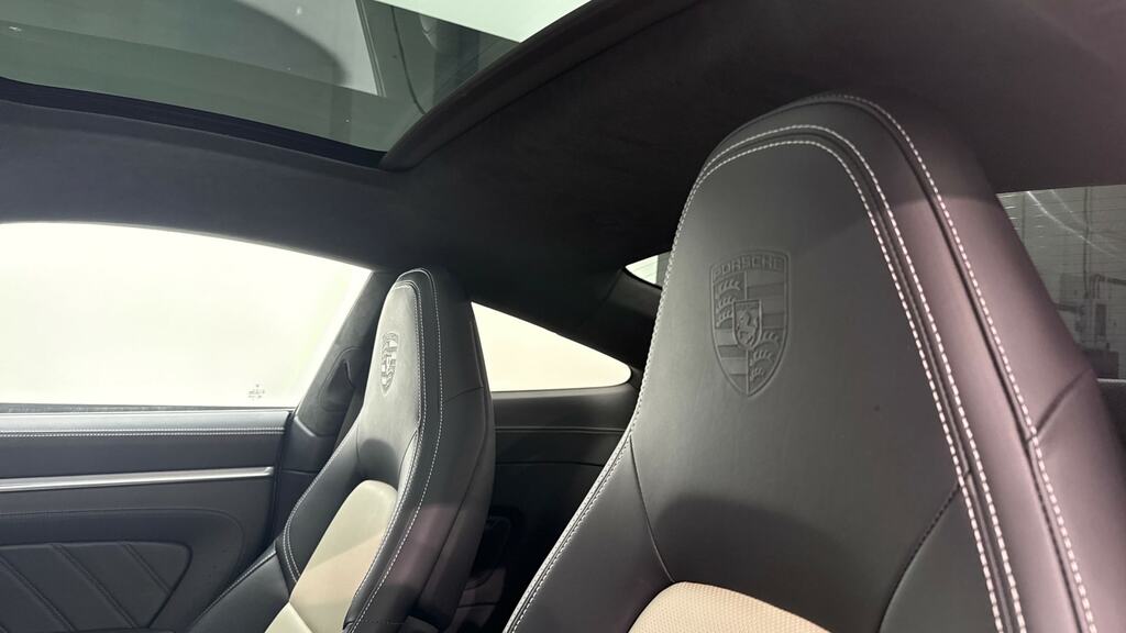Porsche 911 2dr Pdk Blue #15