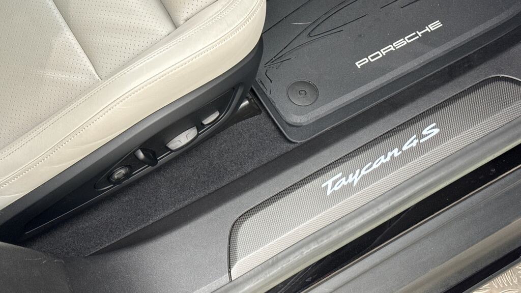 Porsche Taycan Base Grey #26