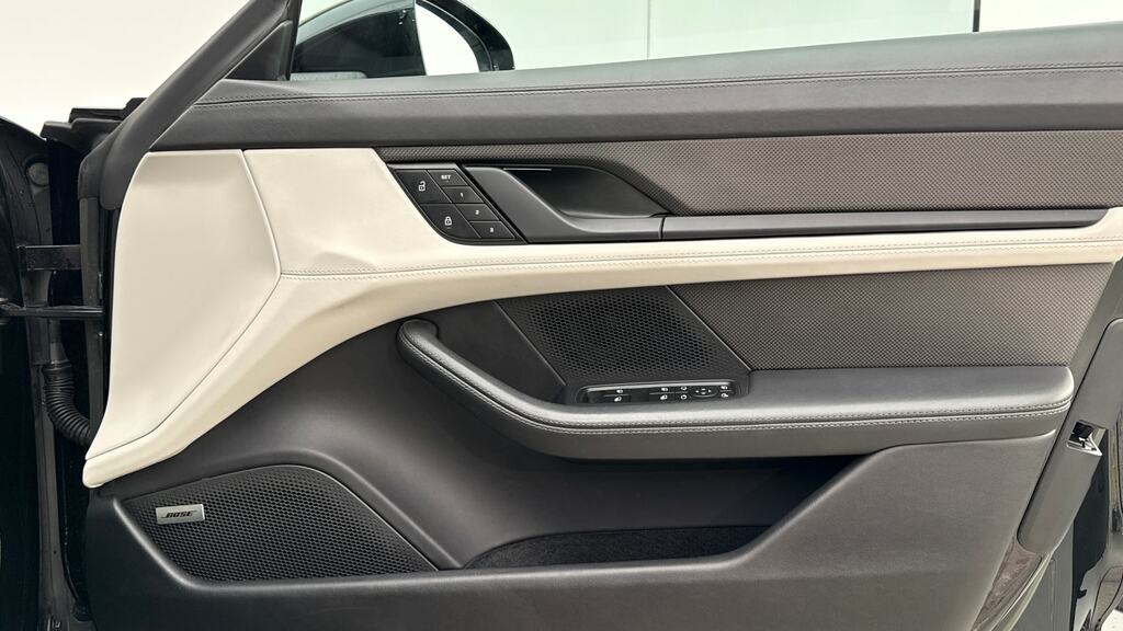 Porsche Taycan Base Grey #19