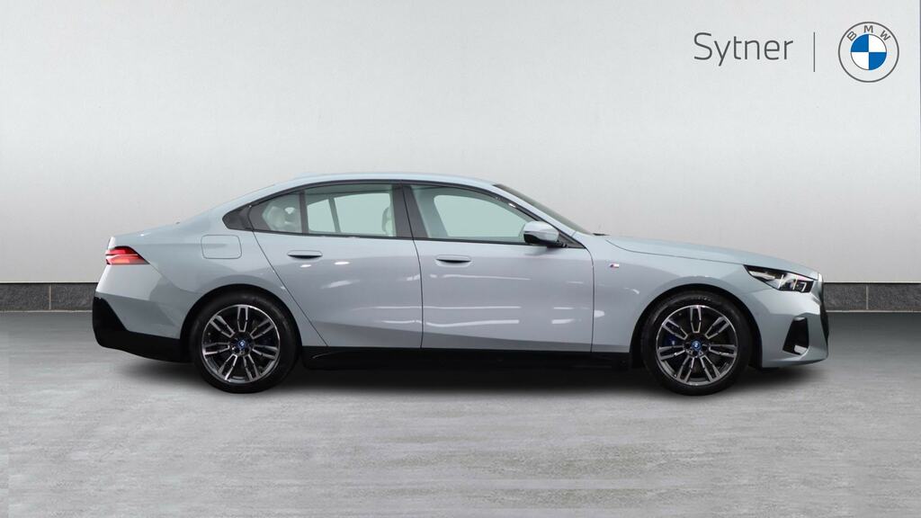 BMW i5 250Kw Edrive40 M Sport 84Kwh Grey #3