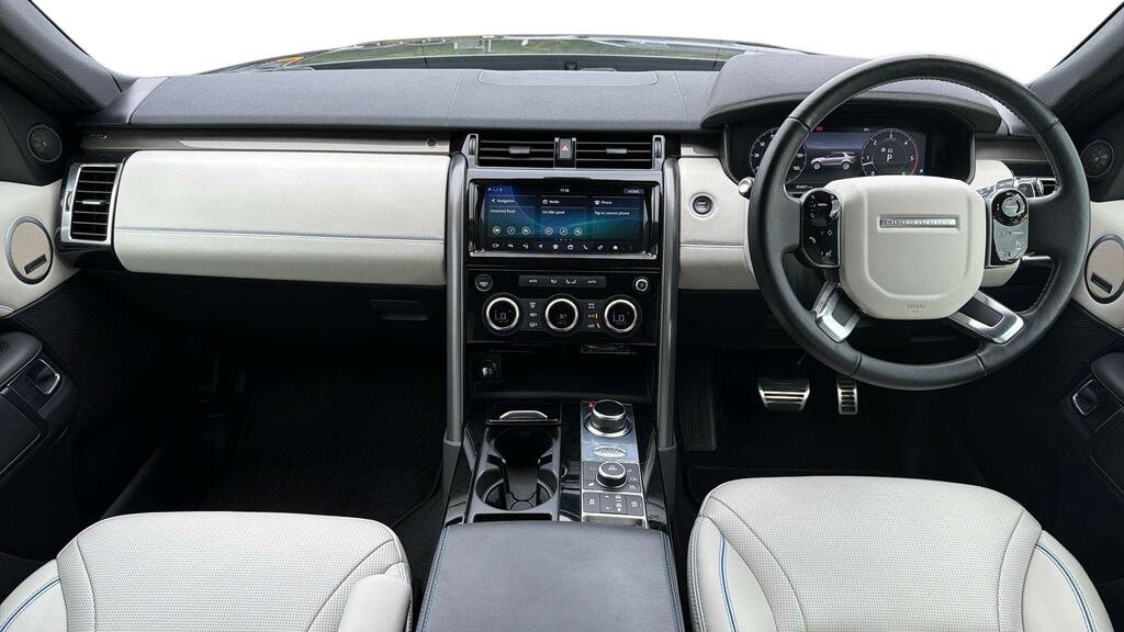 Land Rover Discovery Td4 Se Tech Black #9
