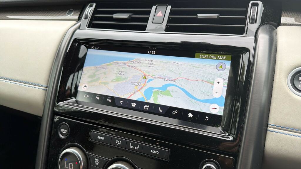 Land Rover Discovery Td4 Se Tech Black #11
