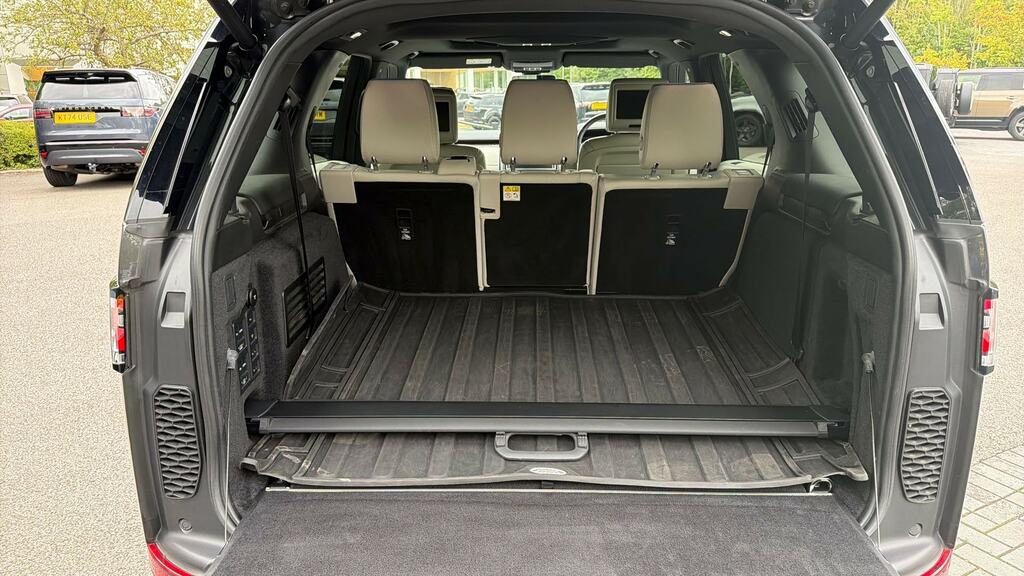 Land Rover Discovery Td4 Se Tech Black #10
