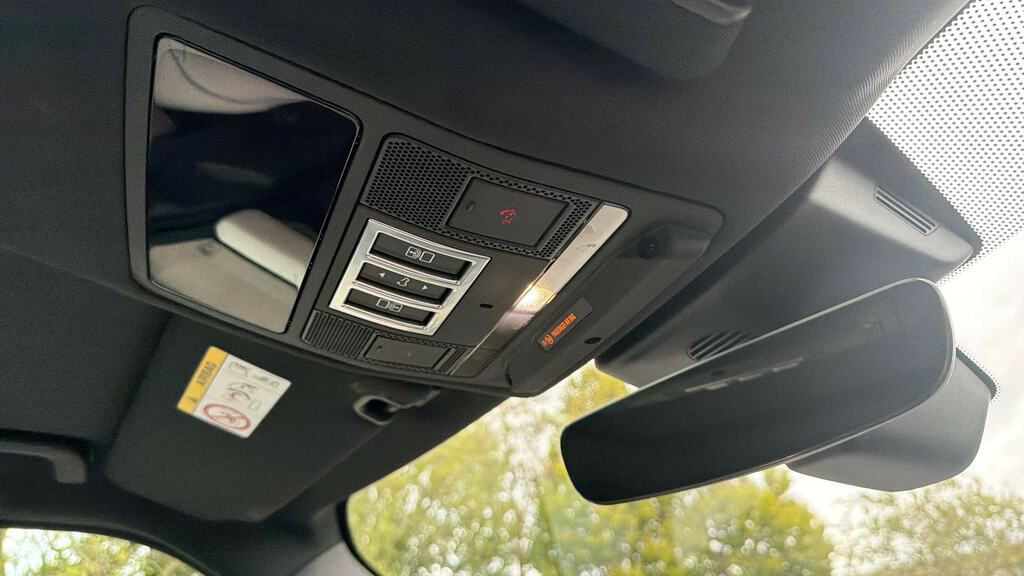 Land Rover Discovery Td4 Se Tech Black #21