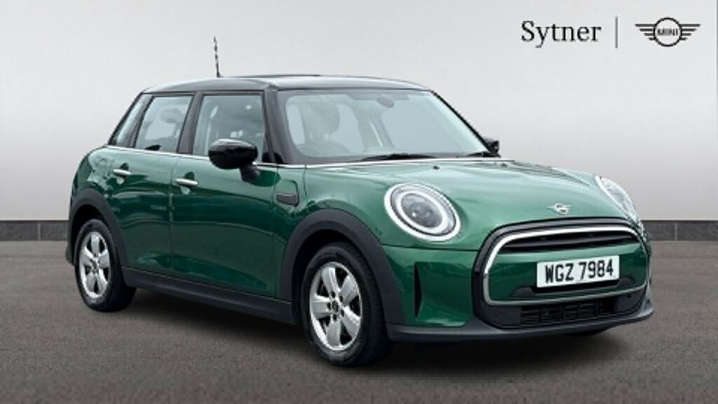 Mini Hatch 1.5 Cooper Classic Comfortnav Pack Green