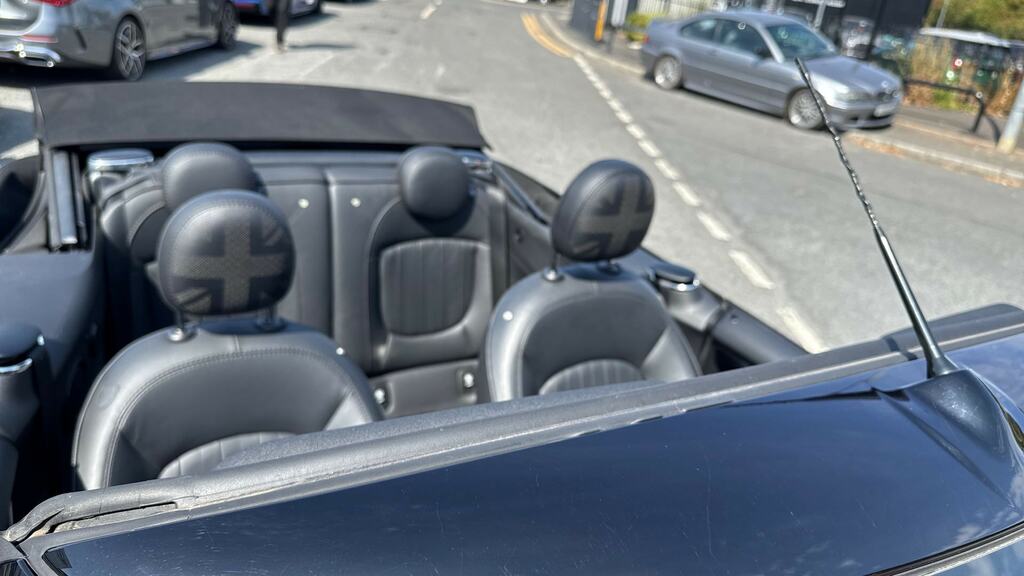 Mini Convertible Cooper Sport Black #21