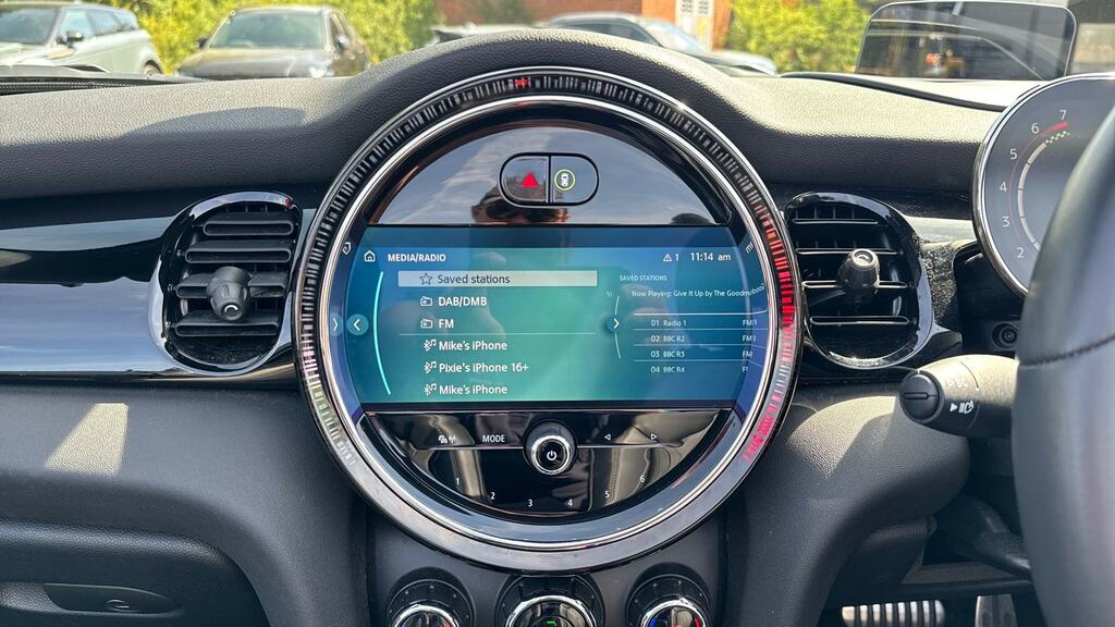 Mini Convertible Cooper Sport Black #8