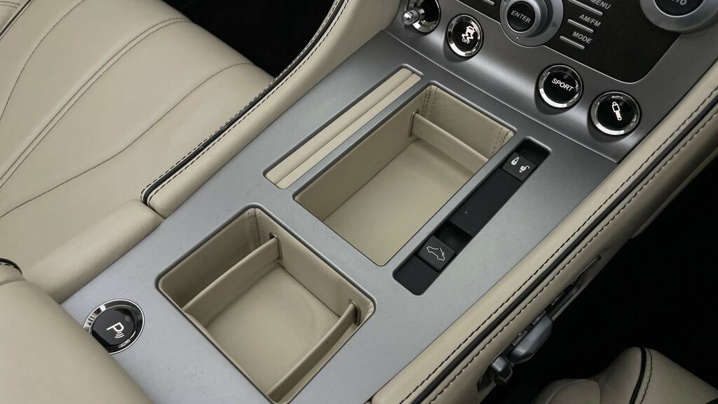 Aston Martin DB9 Db9 V12 Black #18