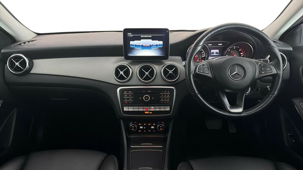 Mercedes-Benz GLA Class Gla 220D 4Matic Sport Executive Grey #6