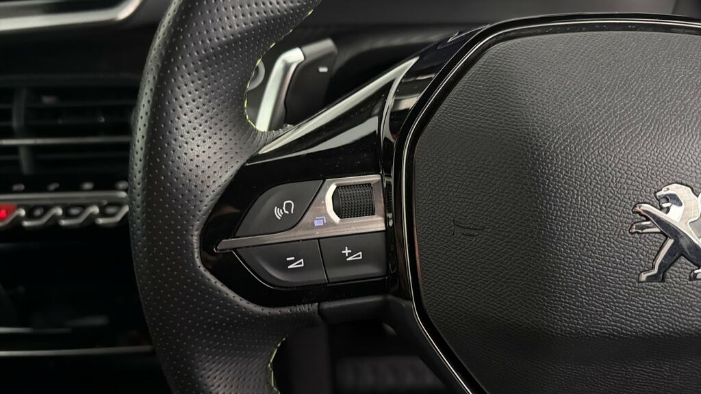 Peugeot e-2008 Suv Blue #17