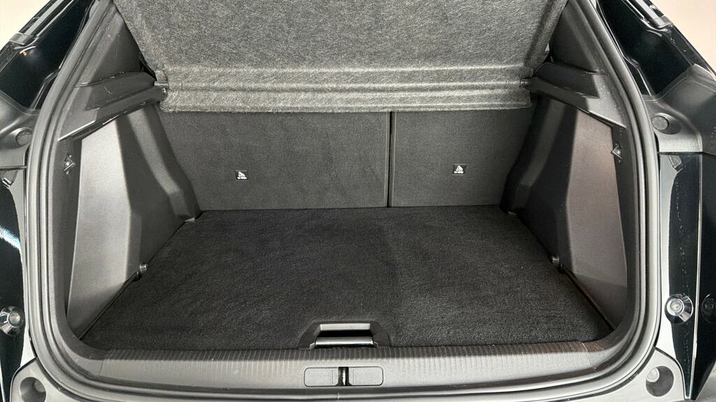Peugeot e-2008 Suv Blue #22
