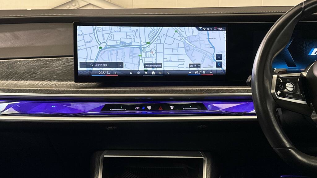 BMW i7 Excellence Pro Black #8