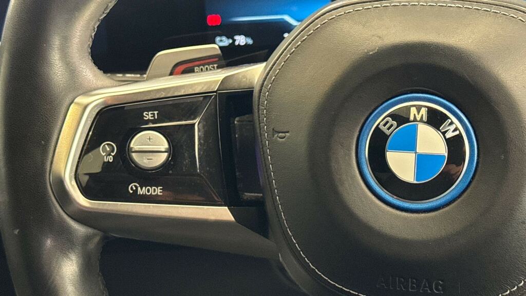 BMW i7 Excellence Pro Black #17