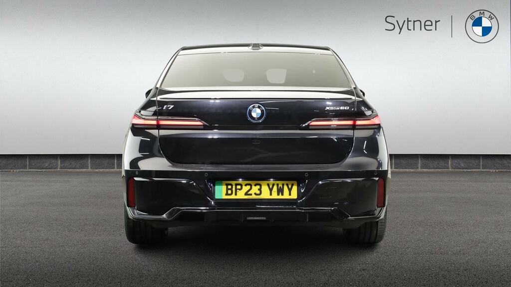 BMW i7 Excellence Pro Black #15