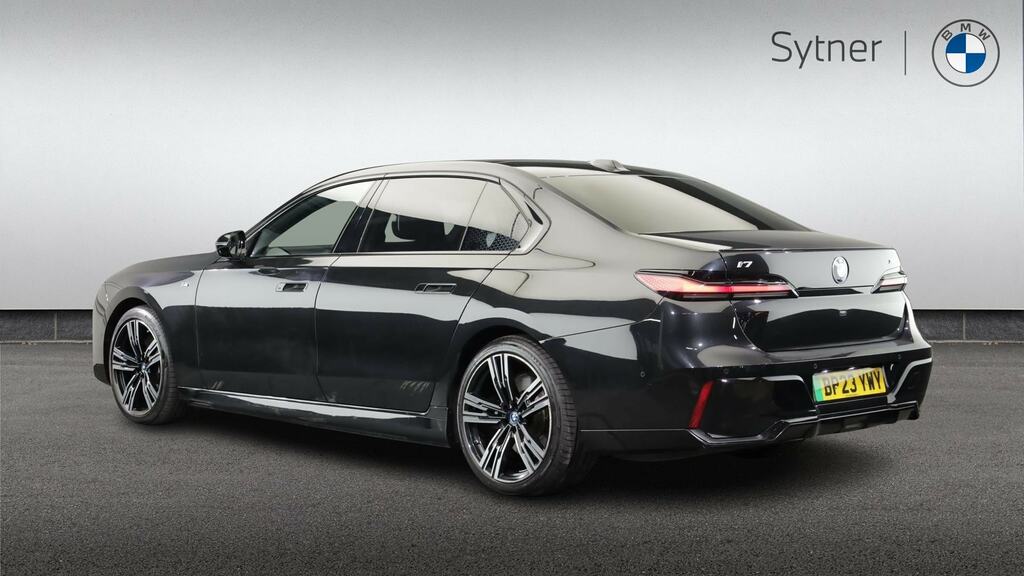 BMW i7 Excellence Pro Black #2