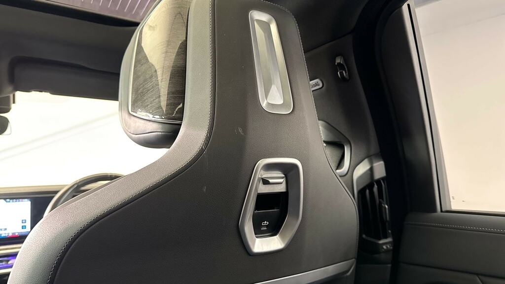 BMW i7 Excellence Pro Black #30
