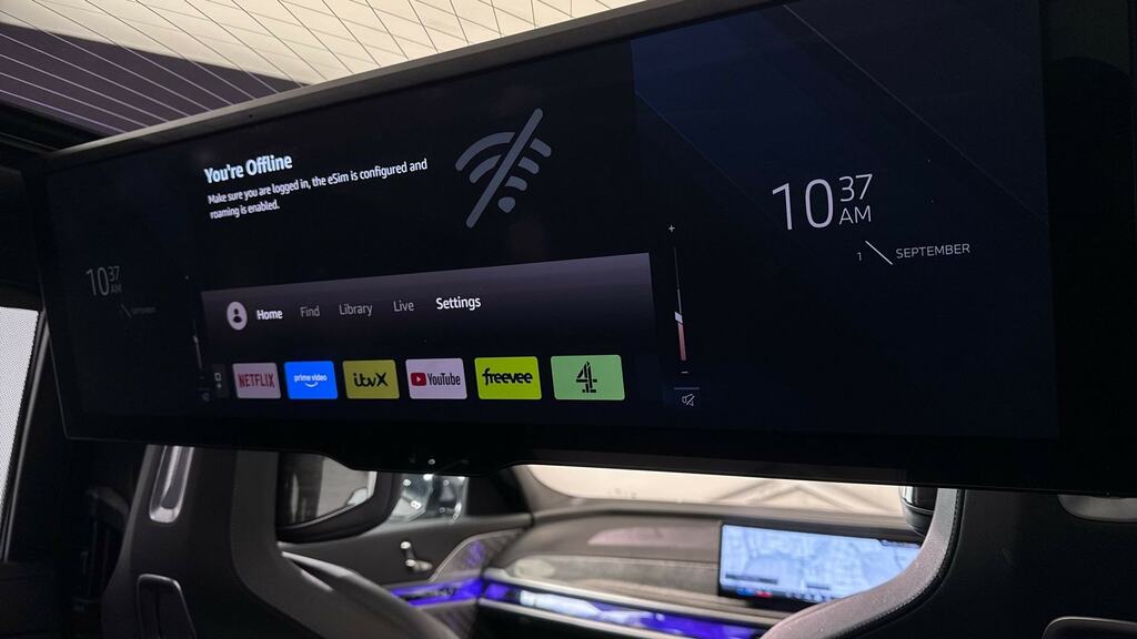 BMW i7 Excellence Pro Black #33