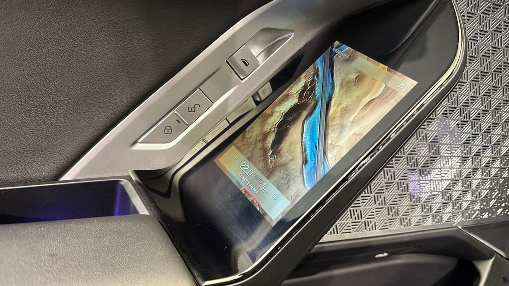 BMW i7 Excellence Pro Black #28