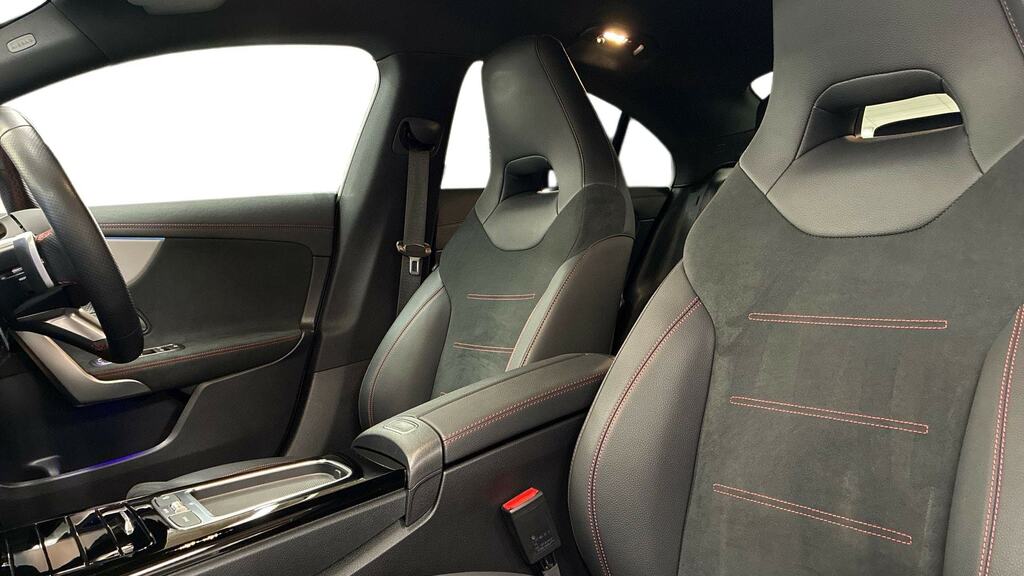 Mercedes-Benz CLA Class 200 Amg Line Executive Tip Blue #12