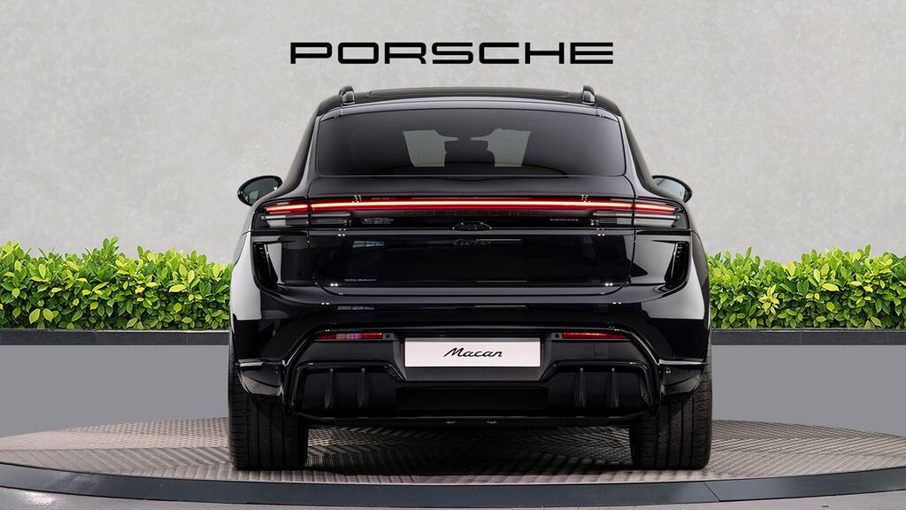Porsche Macan 470Kw Turbo 100Kwh Black #6
