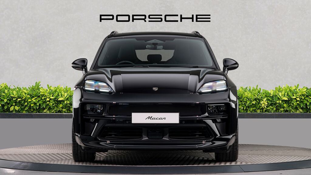 Porsche Macan 470Kw Turbo 100Kwh Black #2