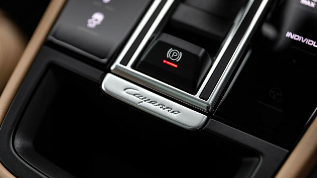 Porsche Cayenne Gts Tiptronic S Black #18