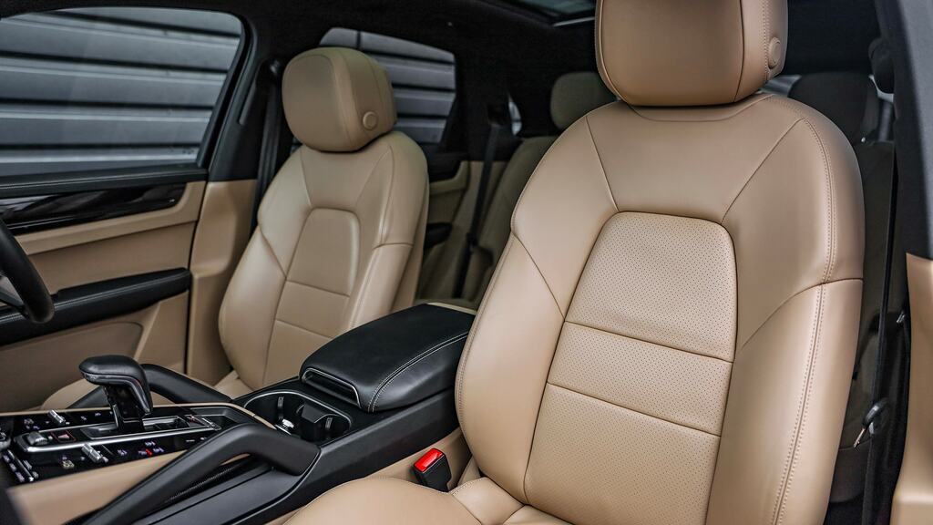Porsche Cayenne Gts Tiptronic S Black #8