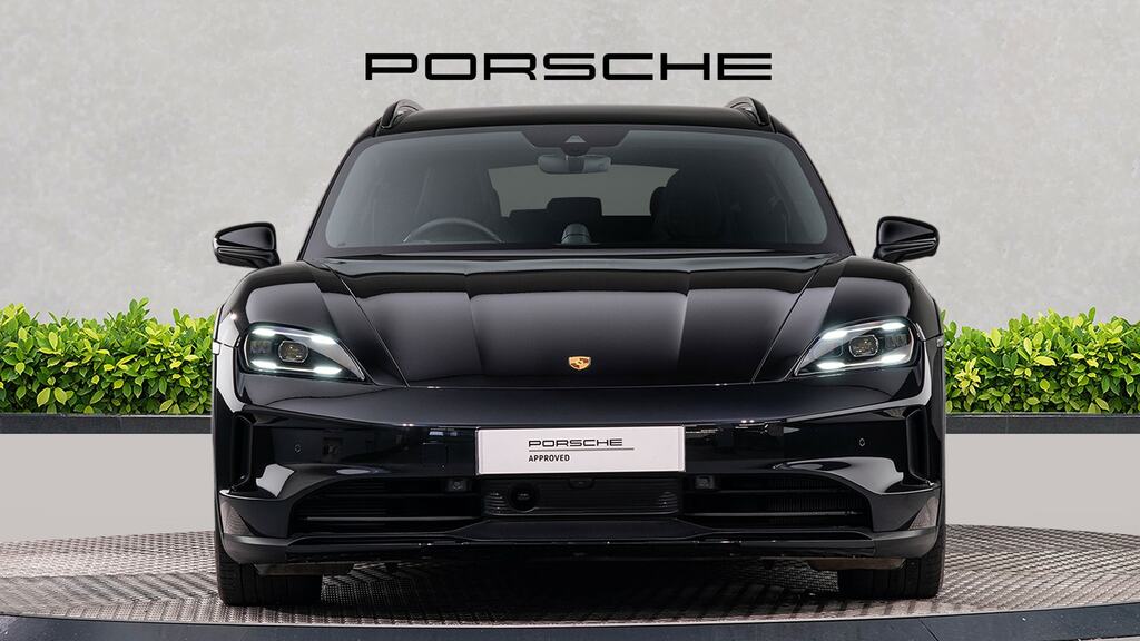 Porsche Taycan 320Kw 4 105Kwh Black #2