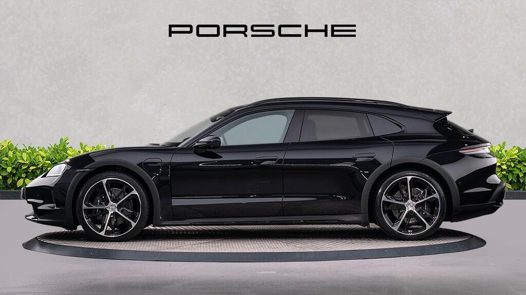 Porsche Taycan 320Kw 4 105Kwh Black #4