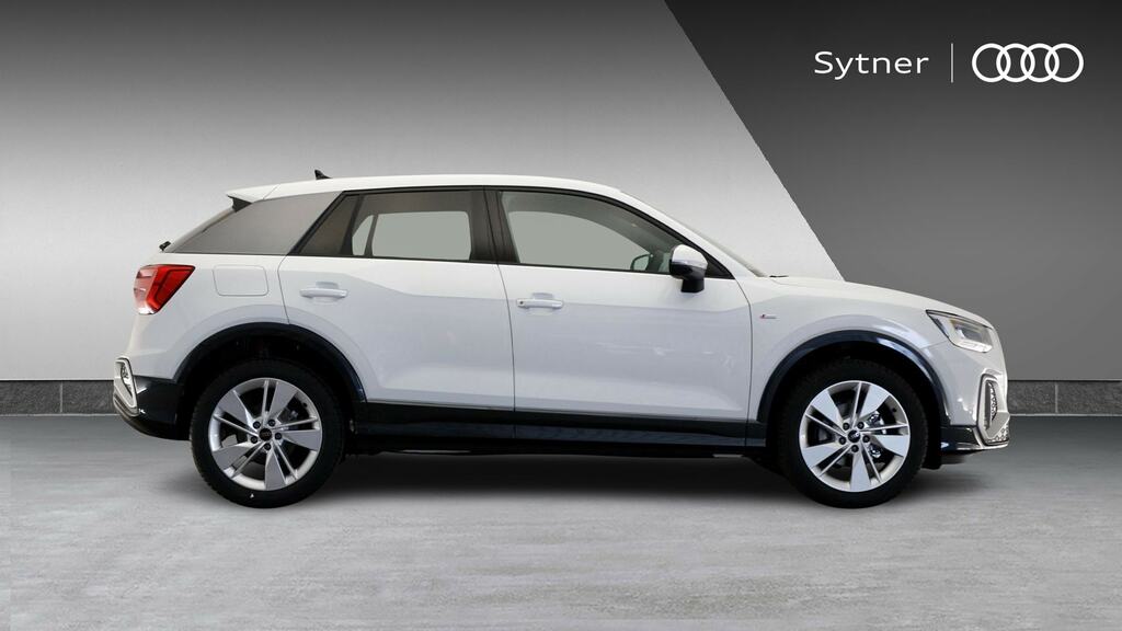 Audi Q2 35 Tfsi S Line Tech RF26GJJ White #4