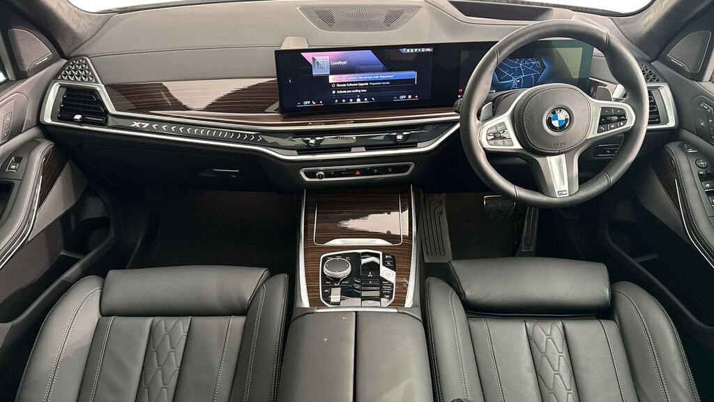 BMW X7 Xdrive40d Mht M Sport Step Black #4
