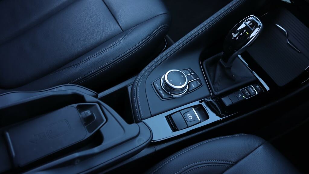 BMW X1 2L Xline Grey #27