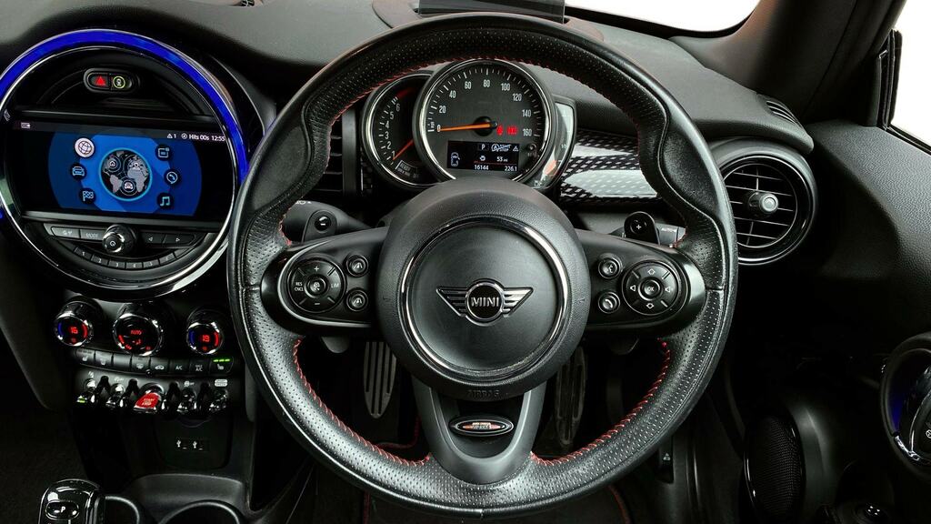 Mini Hatch 2.0 Cooper S Sport II Comfortnav Pack YJ19AHW Red #5