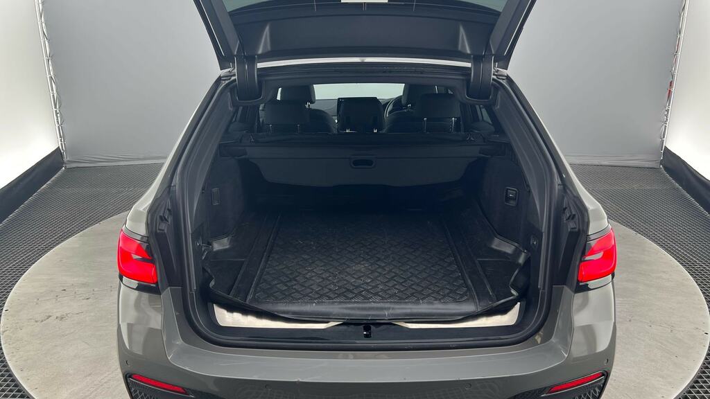 BMW 5 Series Blue #13