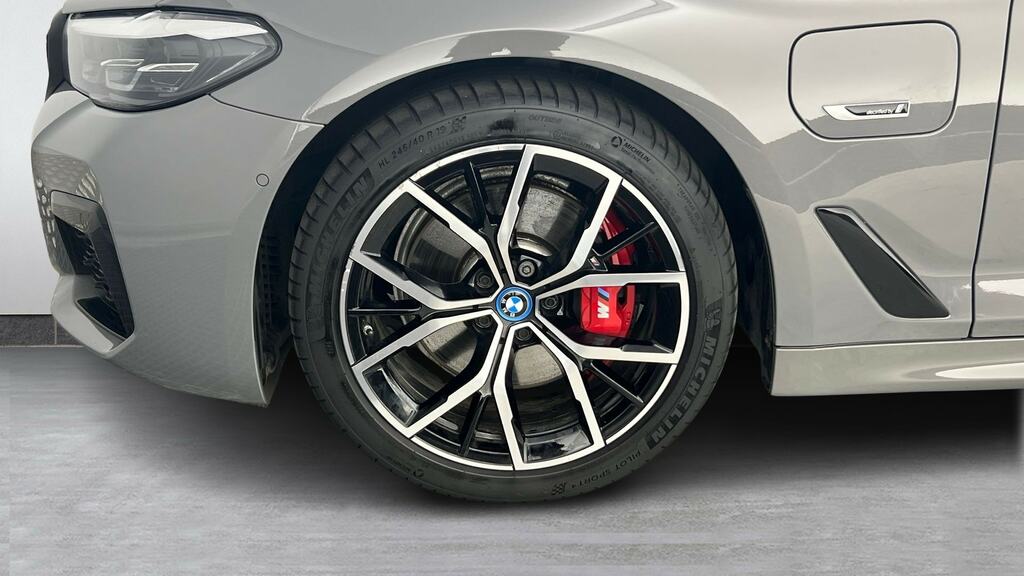 BMW 5 Series Blue #14