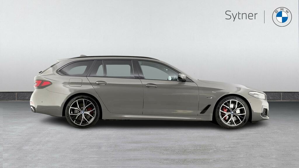 BMW 5 Series Blue #3