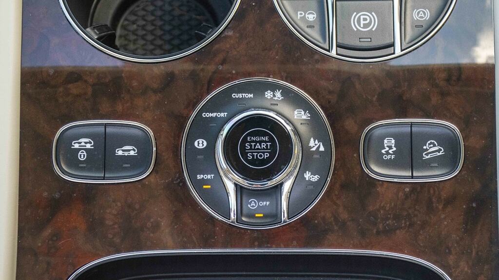 Bentley Bentayga 4.0 V8 First Edition Grey #23