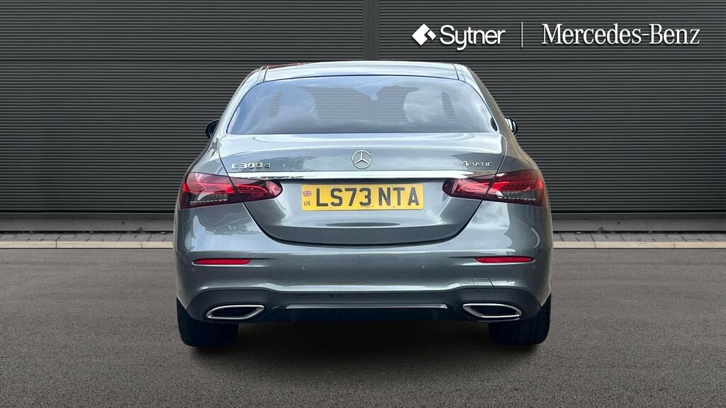 Mercedes-Benz E Class Estate Black #7
