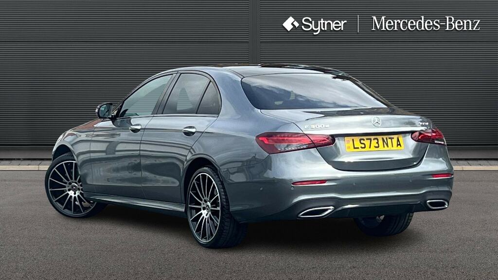Mercedes-Benz E Class Estate Black #2