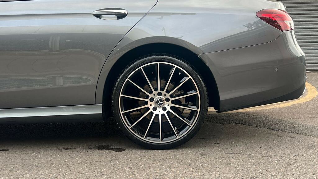 Mercedes-Benz E Class Estate Black #5