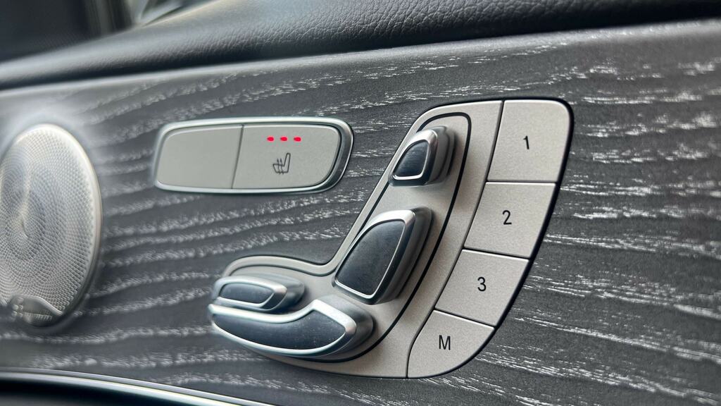 Mercedes-Benz E Class Estate Black #25