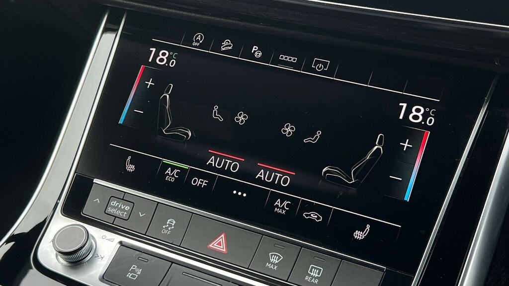 Audi Q7 3L Black Edition Black #13