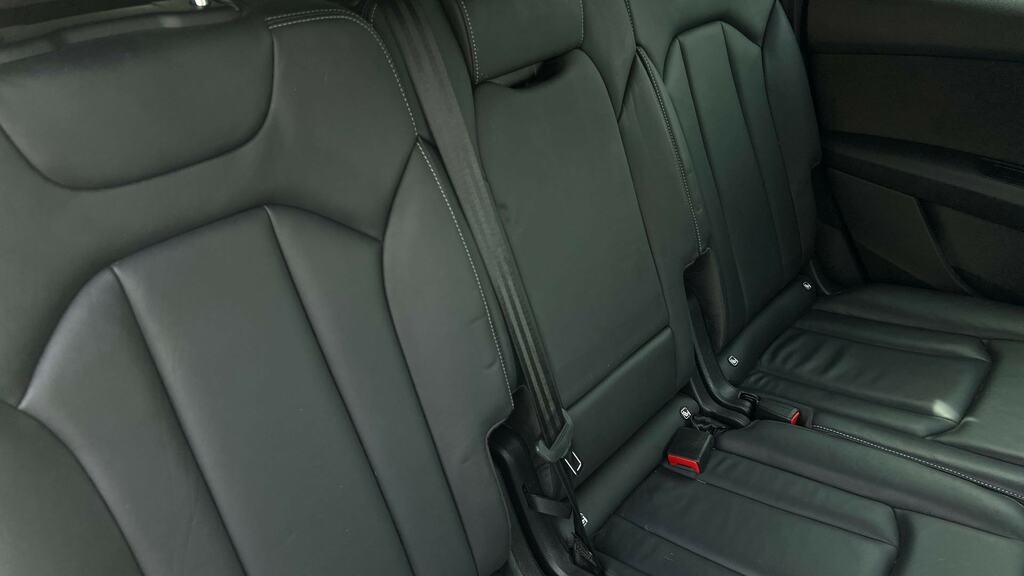 Audi Q7 3L Black Edition Black #16