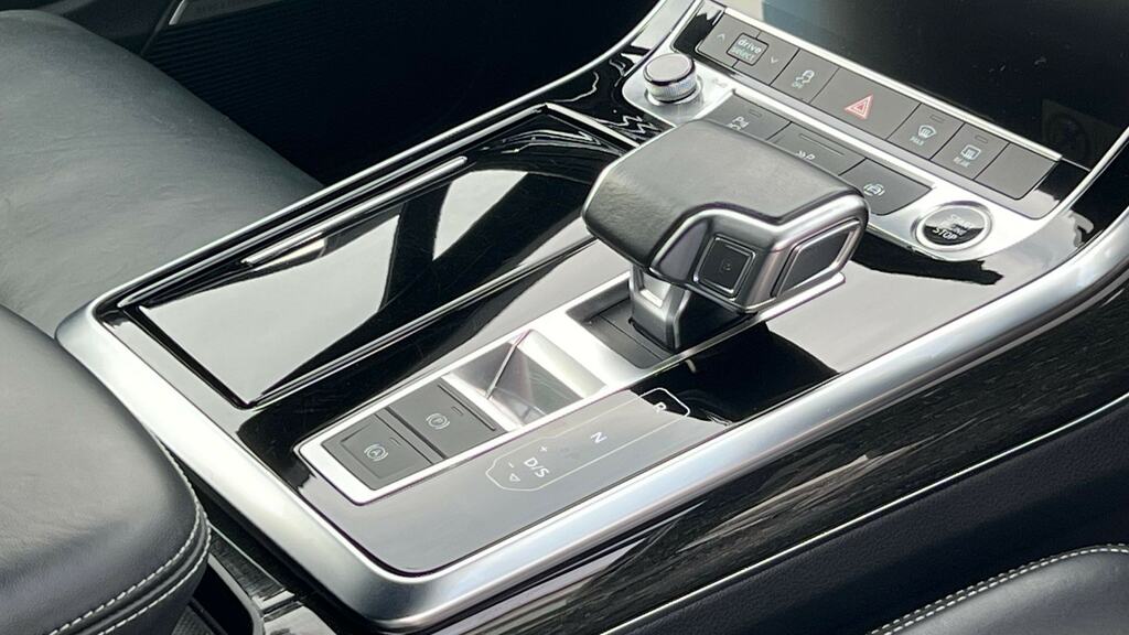 Audi Q7 3L Black Edition Black #14