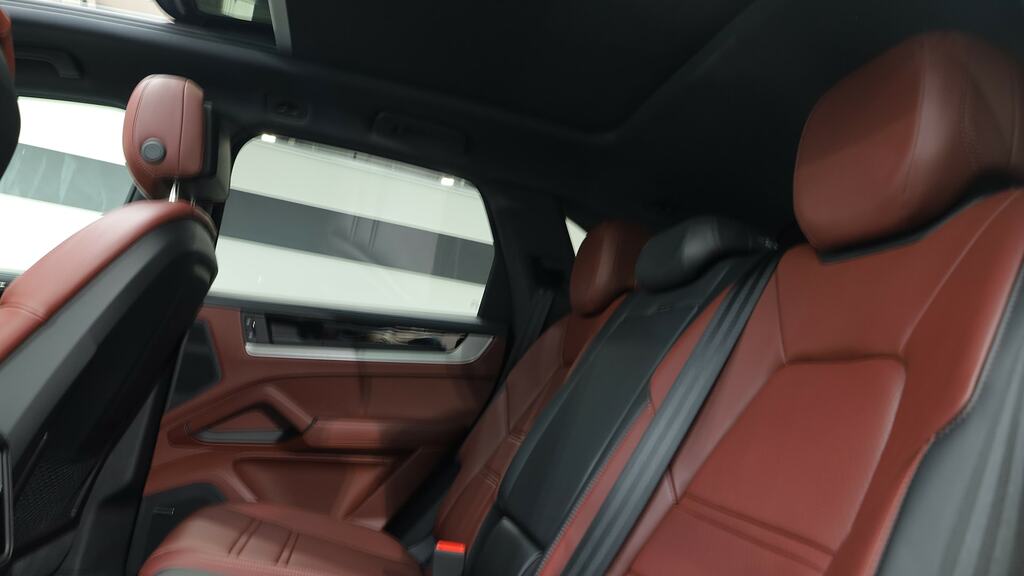Porsche Cayenne E-hybrid Tiptronic S Black #23