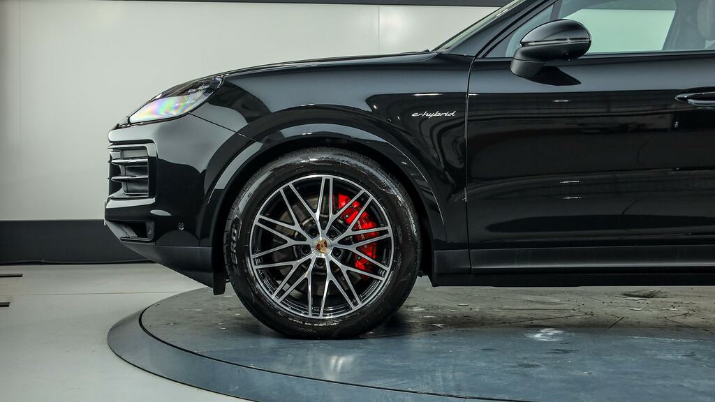 Porsche Cayenne S E-hybrid Tiptronic S Black #3