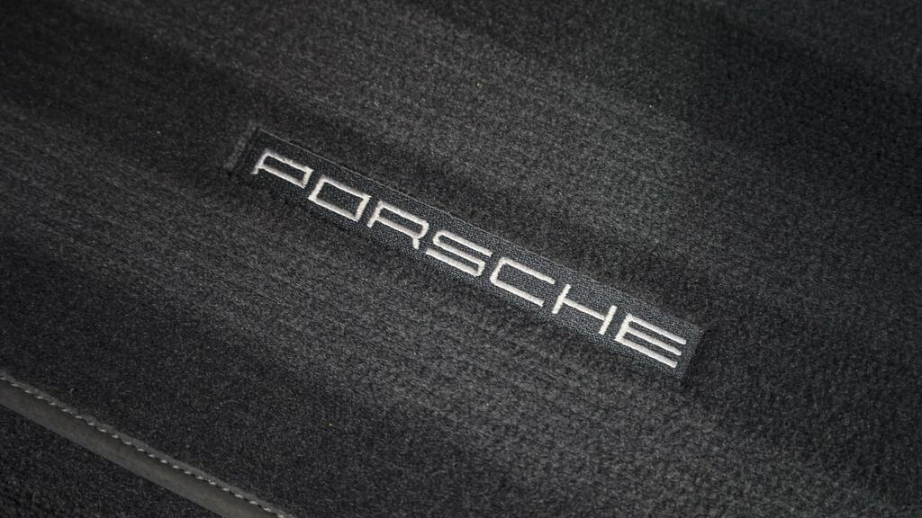 Porsche 911 Gt3 Rs Pdk Silver #29