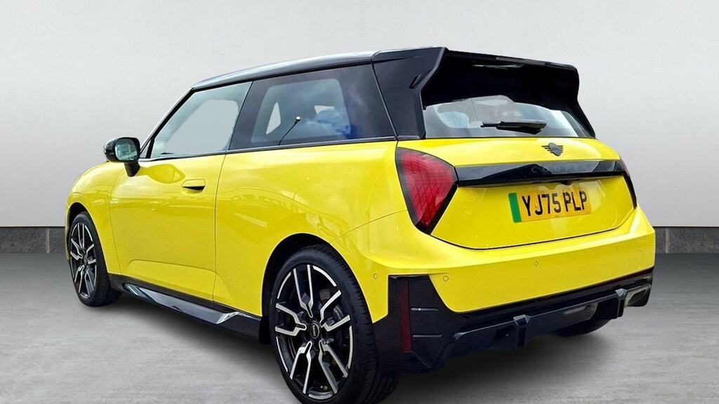 Mini Hatch 135Kw E Sport 41Kwh YJ75PLP Yellow #2